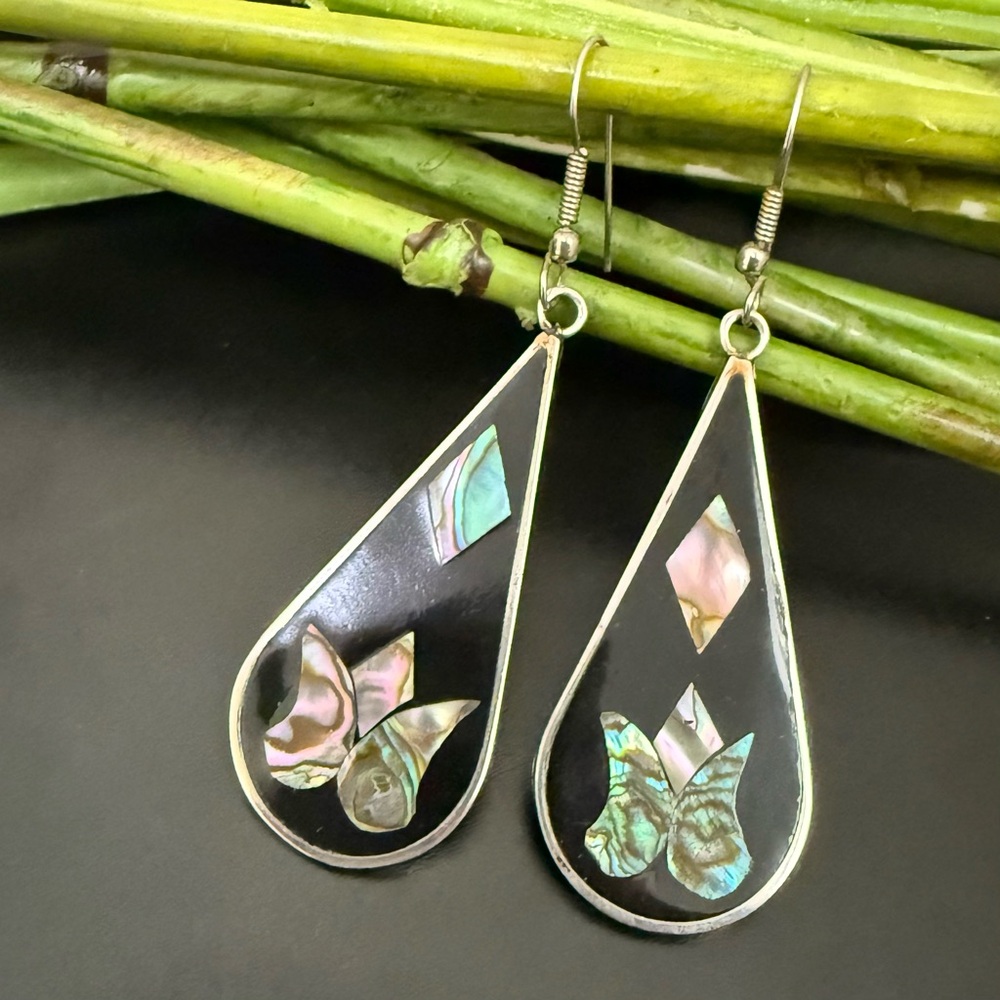 Vintage Alpaca Mexico Mexican Silver Black Enamel Abalone Inlay Teardrop Earring